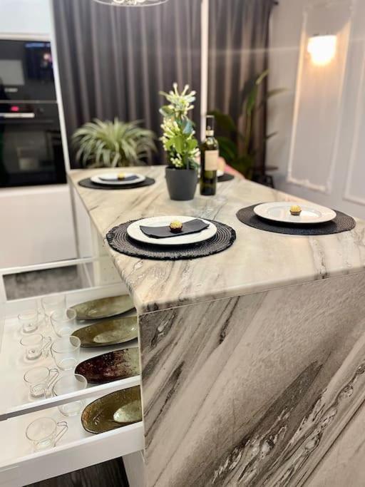 Casa In Inima Capitalei Villa Bukares Bagian luar foto