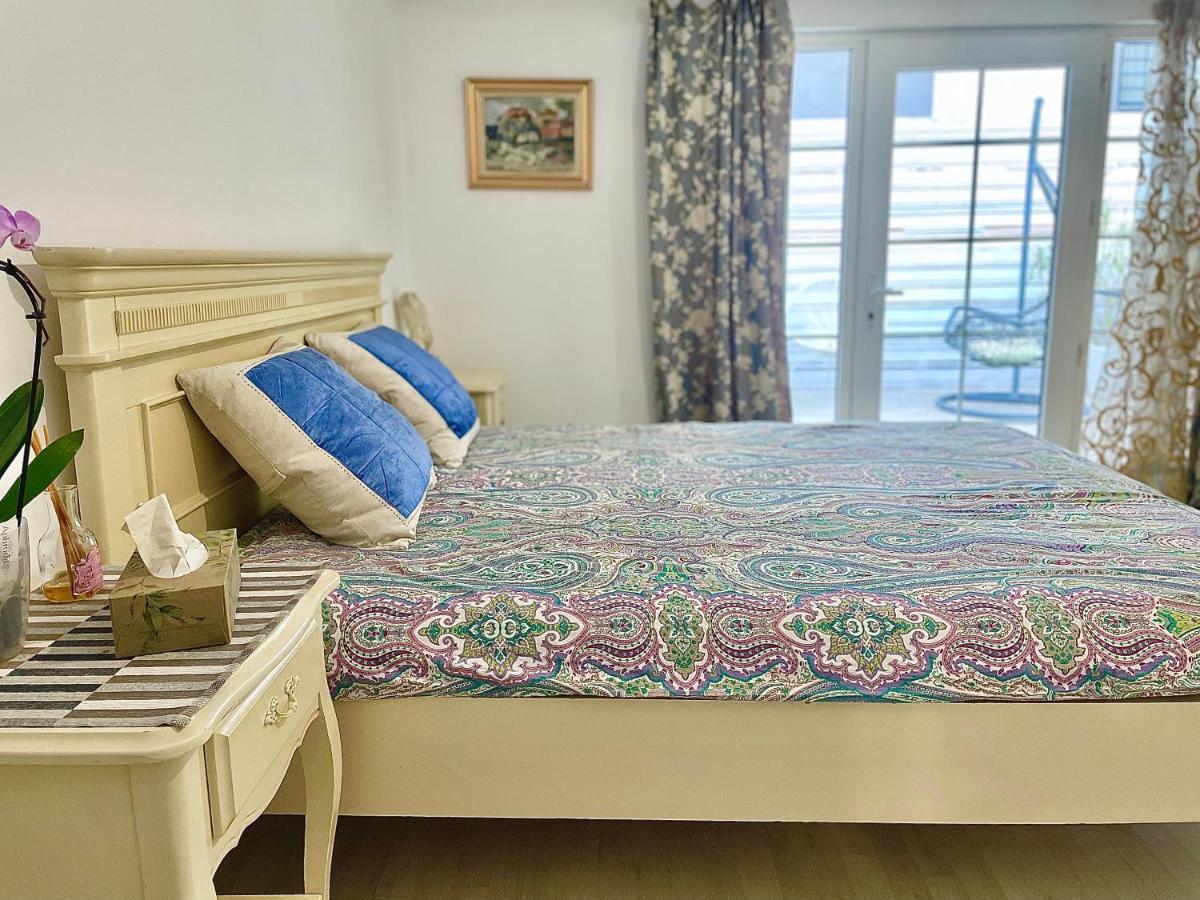 Casa In Inima Capitalei Villa Bukares Bagian luar foto